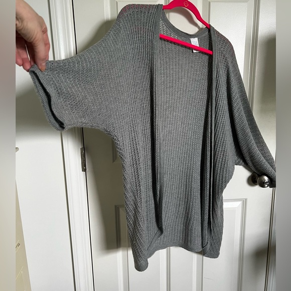 Oversized Gray Knit Cardigan, size 12-14 - Picture 2 of 4